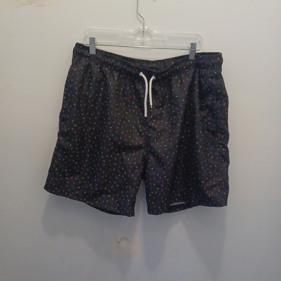 City Streets Mens XL Swimming Trunks Black With Multi Color Netting Inside... - Picture 2 of 7